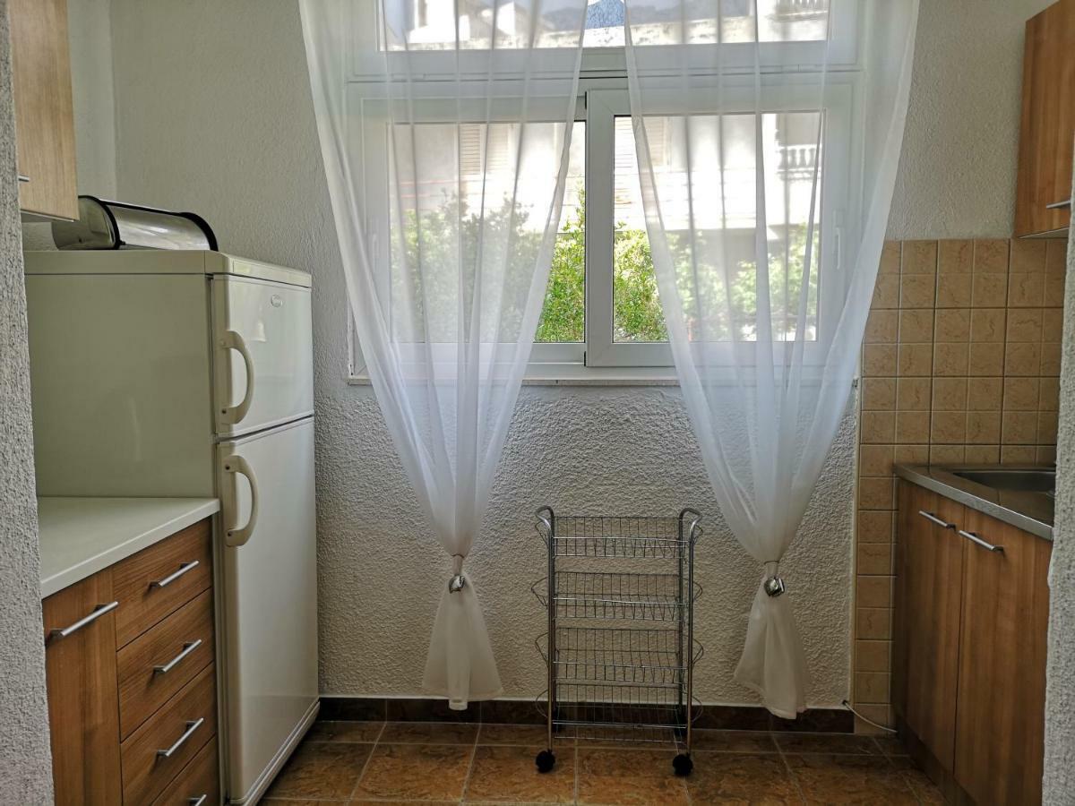 Apartments And Rooms Villa Dona Makarska Exterior foto